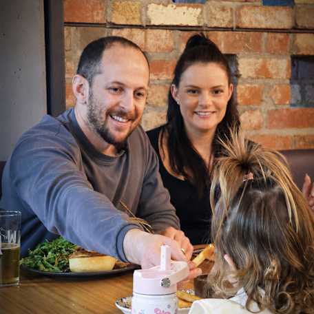 Urban Alley Brewery : FREE beer this Father's Day