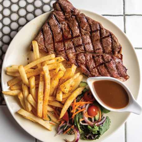 Beach House Bar & Grill: 2 for 1 Steak Night