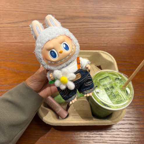 コレクション Labubu For Charmbag louisvuitton has officially jumped on the #Labubu craze